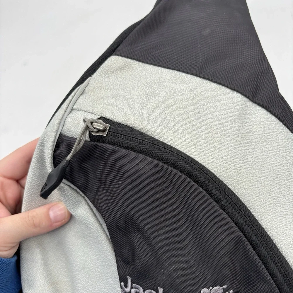 Vintage Jack Wolfskin Messenger Mini Bag Black Y2K Men Cross Body Bag Black